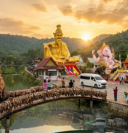 Car rental with driver. Tel. 099-676-9789. Services include taxi hire, and reservations. Sedan vans, and transportation services for airport and hotel transfers in Bangkok and other provinces. Parcel and document delivery, pet transportation, and more.